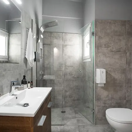 Apartment Bright, Modern Retreat Near Acropolis In Koukaki Athens